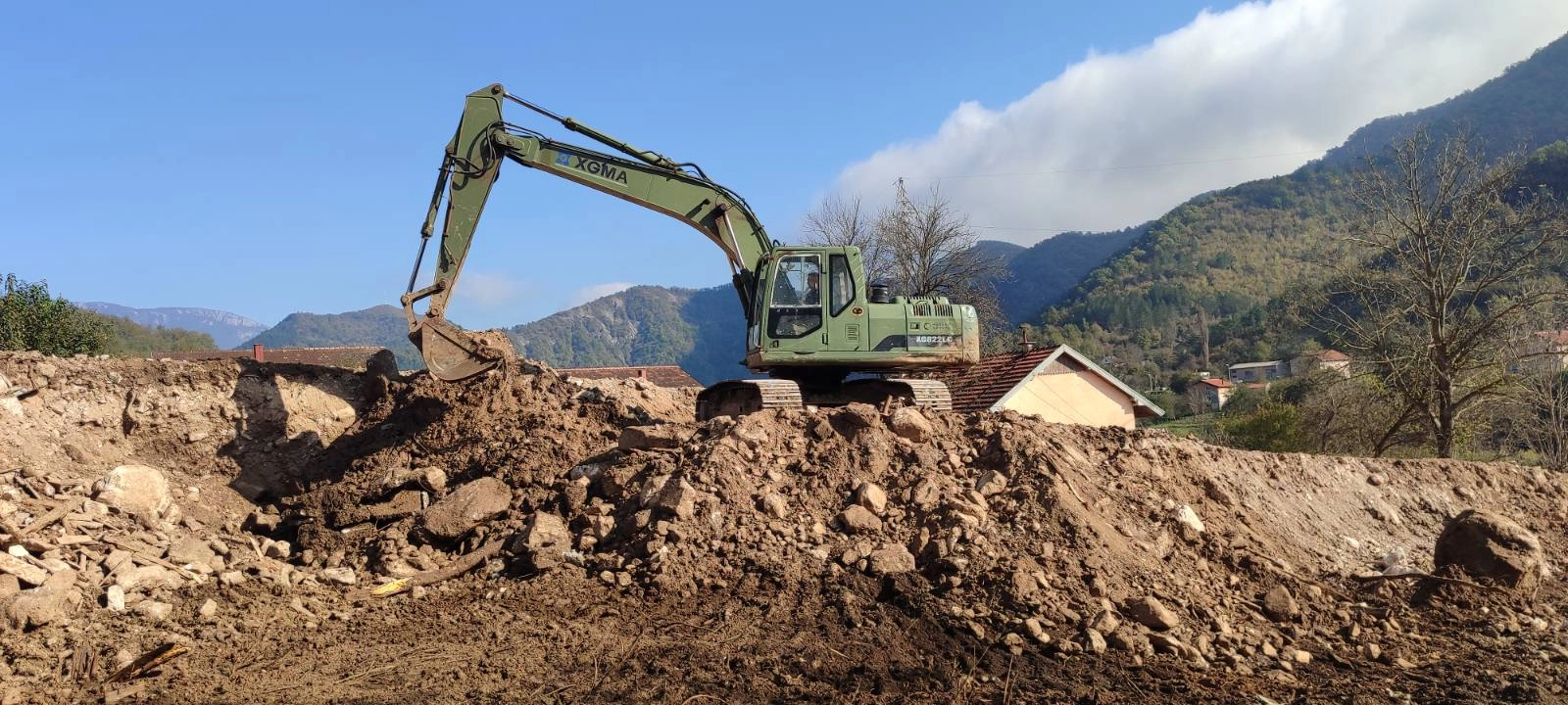 Oružane snage BiH raščišćavaju teren u Donjoj Jablanici, Fojnici i Trusini